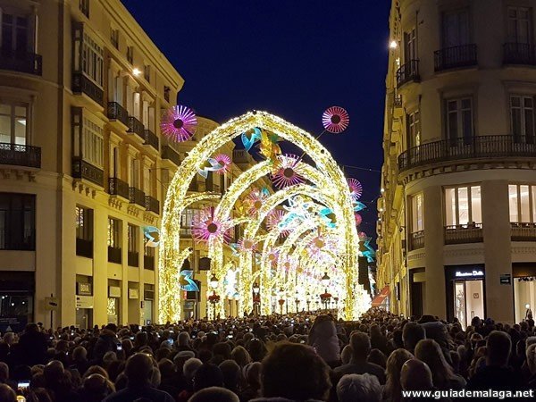 ¿Cuándo se encienden las luces y música de Navidad en Málaga?